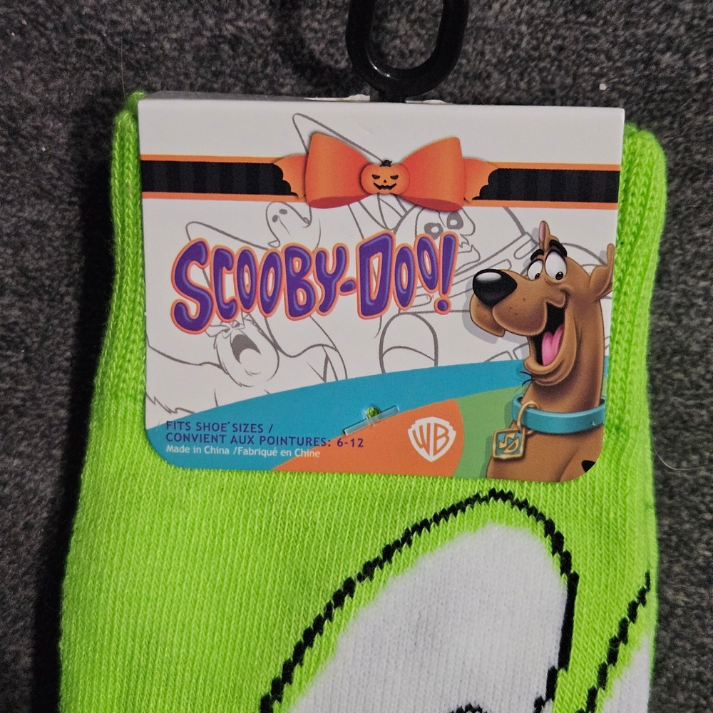 Scooby-Doo Mens Halloween Crew Socks Neon Green Boo Ghost Shoe Size 6-12 NWT - Picture 2 of 4
